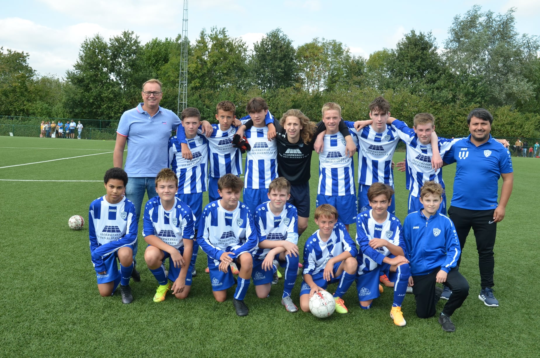 De eerste dorpsderby (in competitie) van U15A